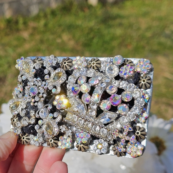 Handmade custom crystal belt buckle - Picture 7 of 9